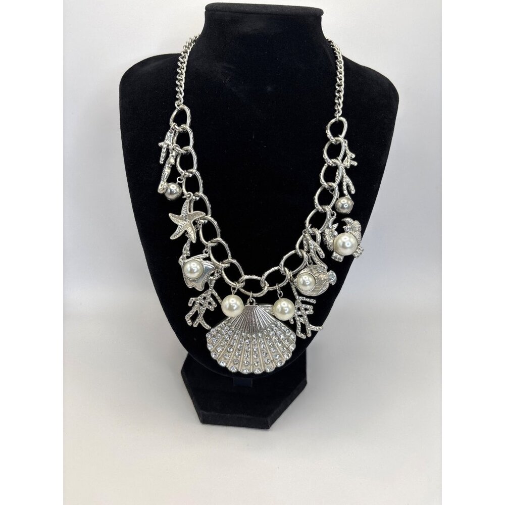 Vintage Silver Tone Chunky Sea Shell Creatures Faux Pearl Charm 18" Necklace